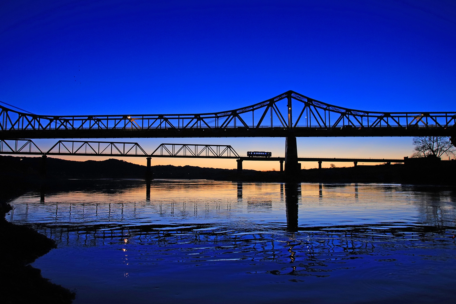 優秀賞『夜明け』